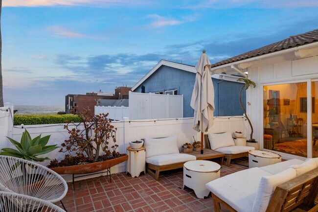 Building Photo - Ventura | Pierpont | 4 Bedroom + 3 Bathroom