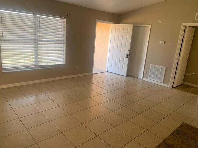 Building Photo - 254 Marion Oaks Manor