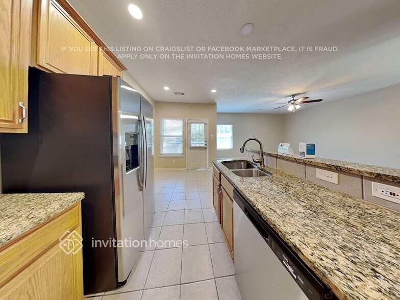 Building Photo - 12226 South Palm Lake Drive