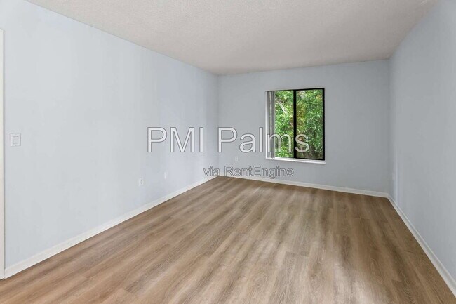 Building Photo - 1236 Pine Ridge Cir W