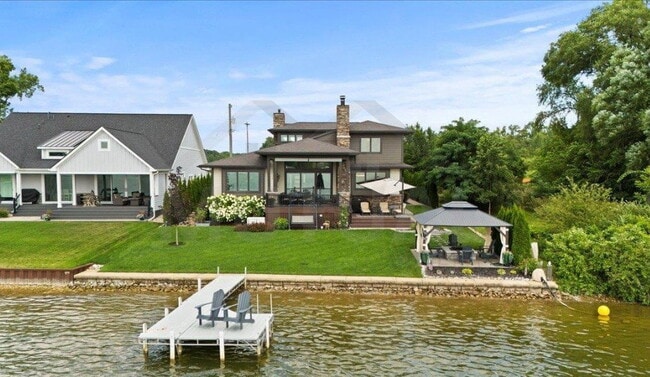 Building Photo - 8184 Woodland Shore Dr