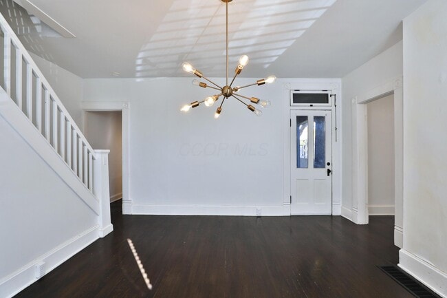 Building Photo - 476 Zimpfer St