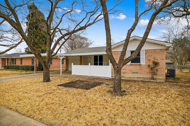 Primary Photo - 1230 Oriole Ln
