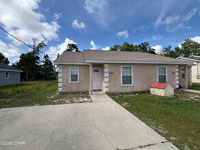 Building Photo - 3611 Eagle Ln