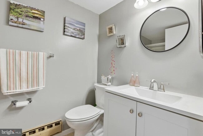 Building Photo - 15300 Beaverbrook Ct