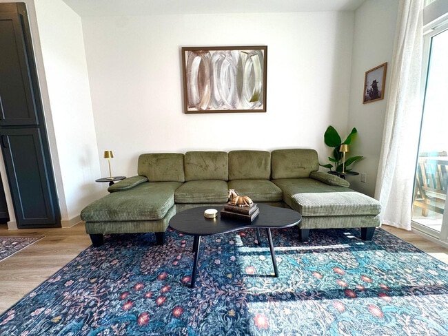 Building Photo - 1301 Leah Ave