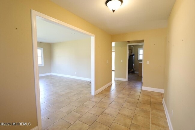 Building Photo - 1540 Birmingham Ave