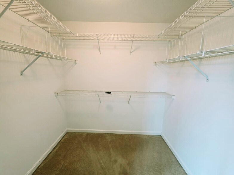 Building Photo - 17204 Sumac Ct