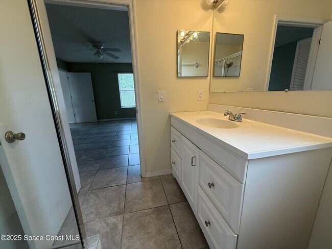 Building Photo - 3506 Egret Dr