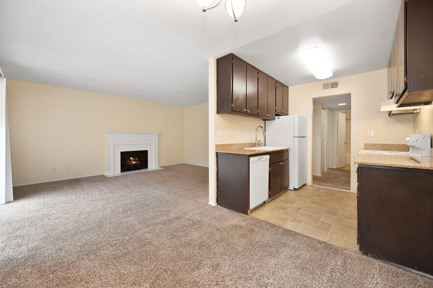 Rollingwood Condominium Rentals 9160 Madison Ave Fair Oaks CA 95628