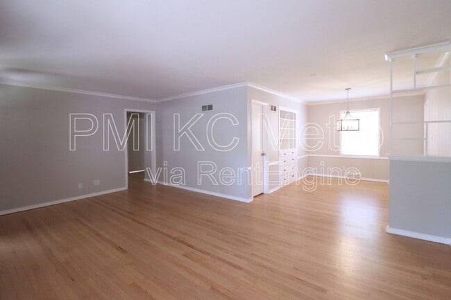 Building Photo - 7804 Tomahawk Rd