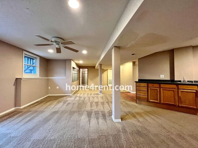 Building Photo - Beautiful Four Bedroom Home in Blue Valley...