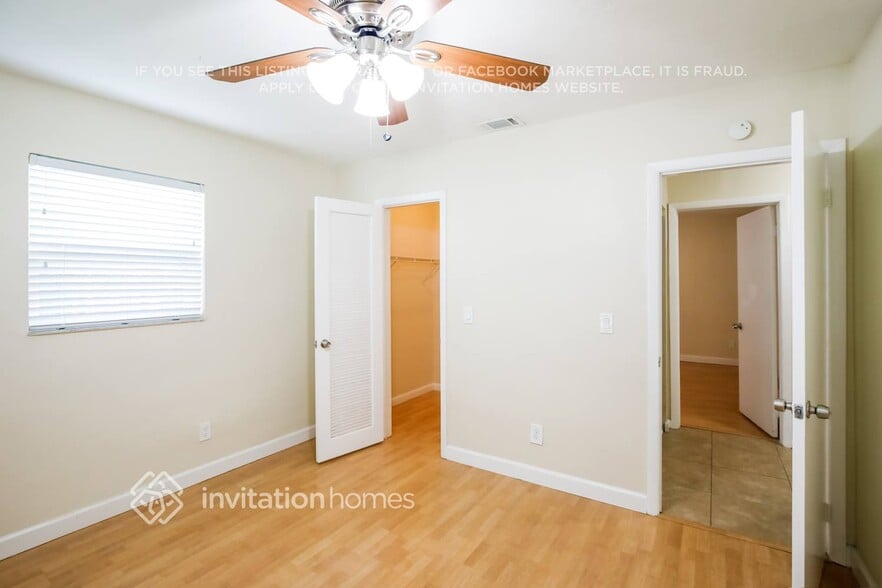 Building Photo - 5313 SW 118th Ave