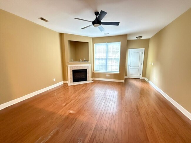 Building Photo - 3026 Sugarberry Ln