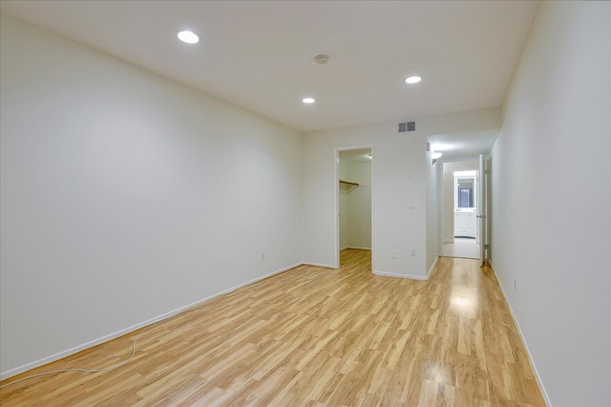 Building Photo - 1940 N Highland Ave