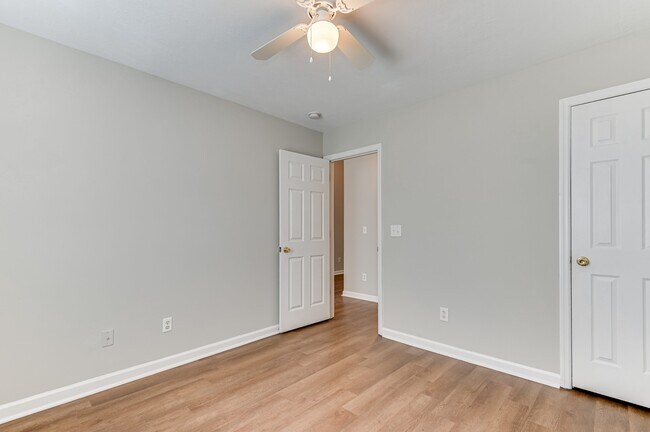 Building Photo - 536 Stirling Bridge Rd