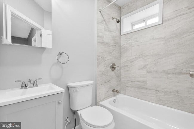 Building Photo - 5249 Delancey St
