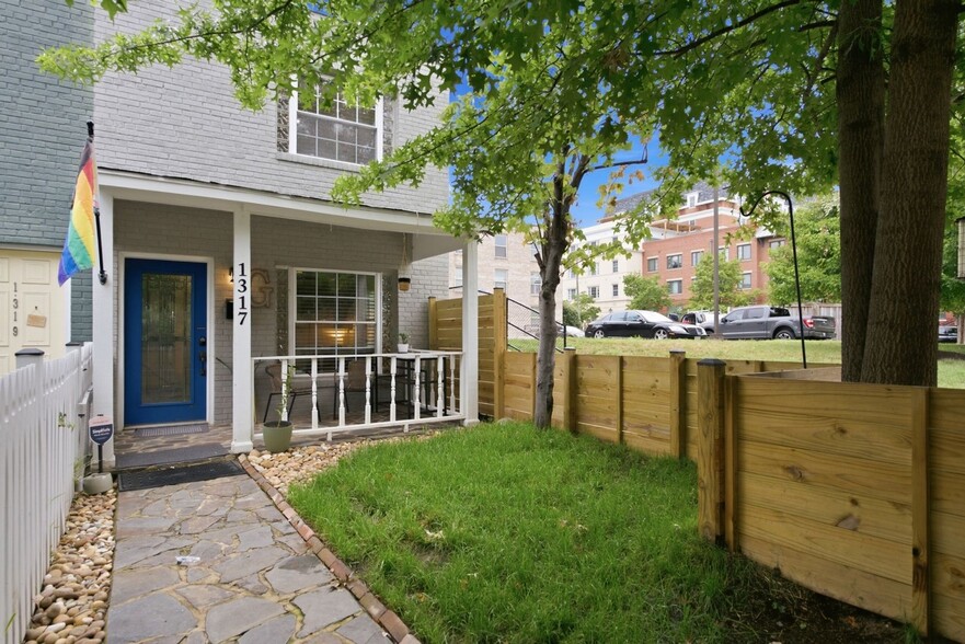 Building Photo - 1317 Pendleton St