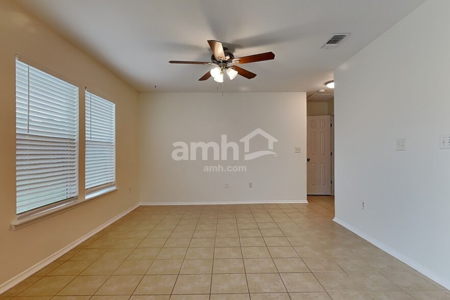 Building Photo - 77088 Cobblestone Dr