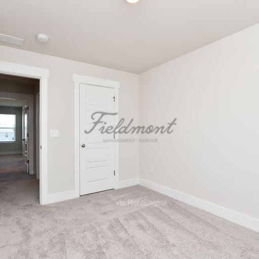 Building Photo - 429 Ellis Mill St