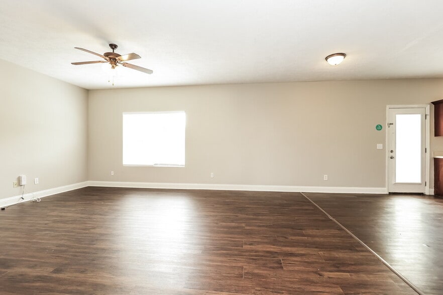 Building Photo - 3342 Hamberton Cir