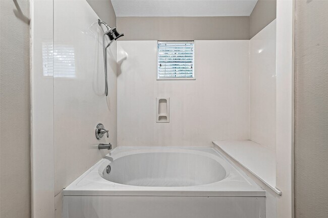 Building Photo - 5403 Canyon Hollow Dr