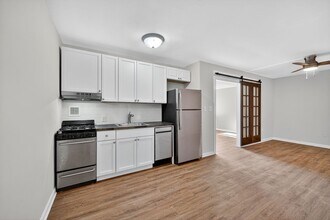 Building Photo - Short Term Lease Availble: Charming & Brig...