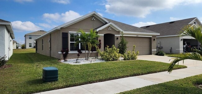 Building Photo - 16778 Carlton Pond St