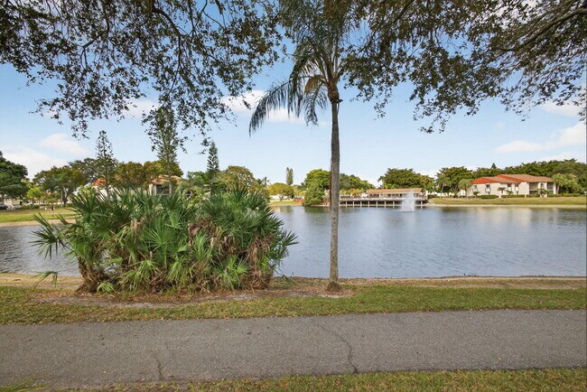 Building Photo - 4934 Sable Pine Cir