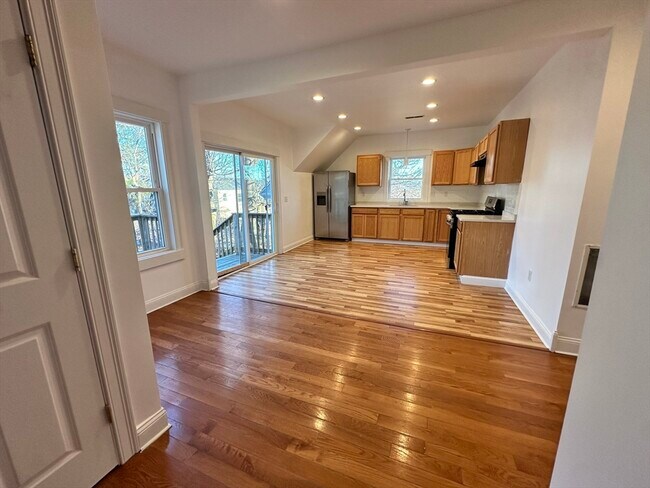 Building Photo - 283 Broadway Rd