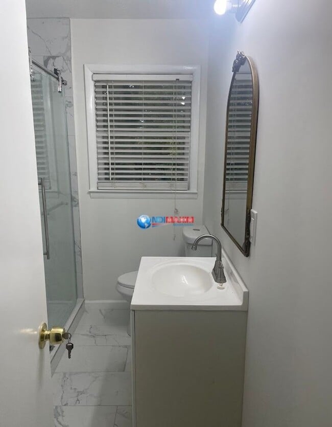 Building Photo - Newly RENOVATED 4-bedroom ranch in PARKVIE...