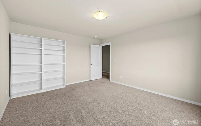 Building Photo - For rent
