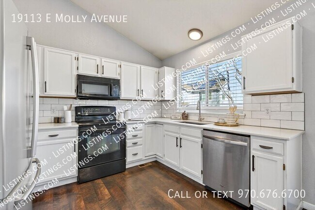 Building Photo - 19113 E Molly Ave