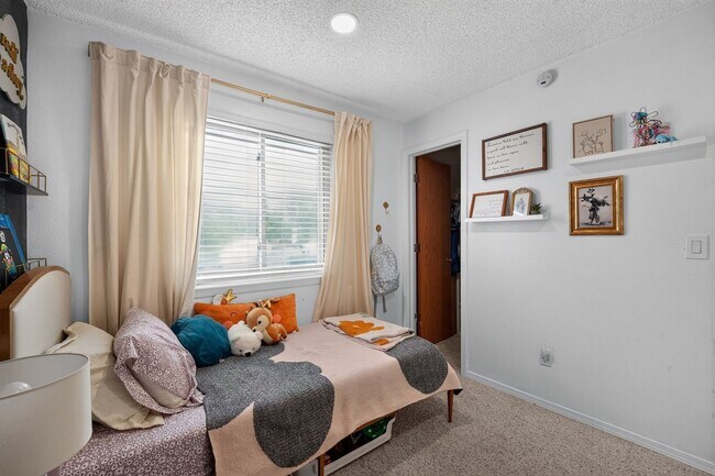 Building Photo - 4830 S Richfield Cir