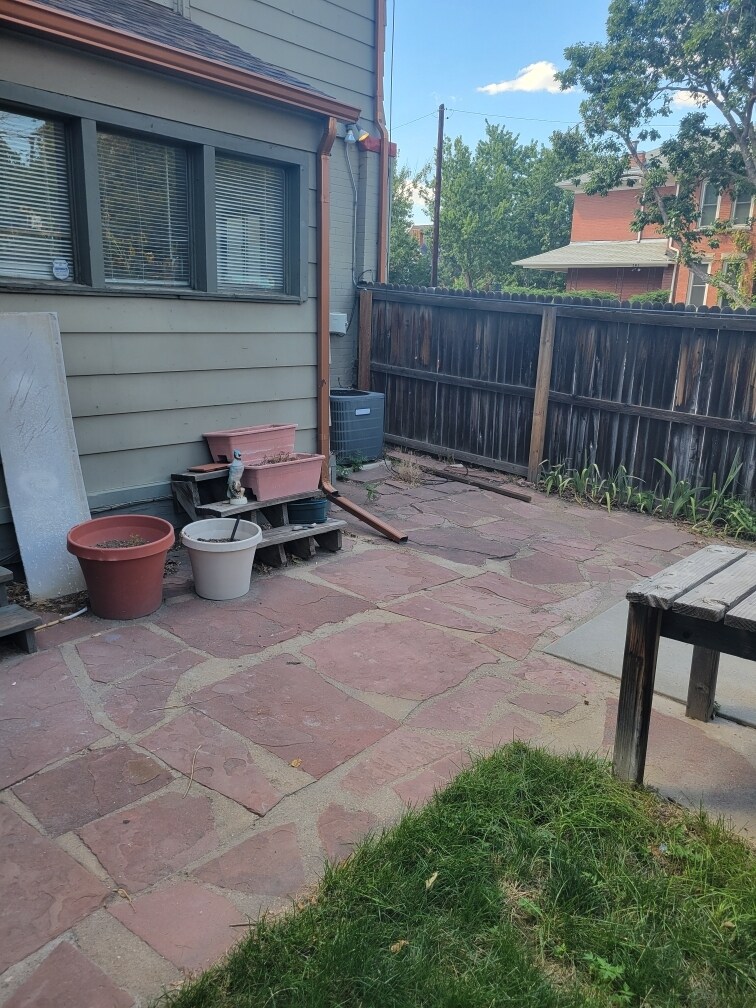 Building Photo - 94 N Sherman St