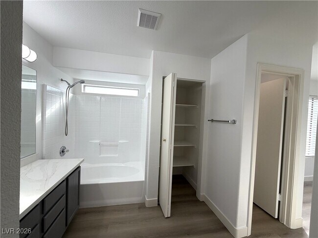 Building Photo - 7383 W Diablo Dr