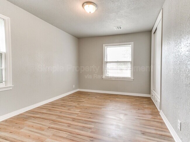 Building Photo - 3145 NW 47th St
