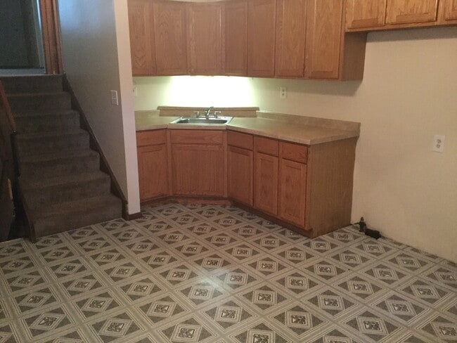 Building Photo - 8911-B N 95th St