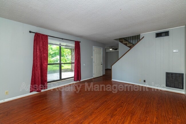 Building Photo - 9124 Woodpark Ln NW