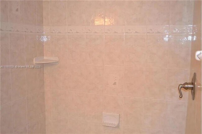 Building Photo - 330 Olivewood Pl