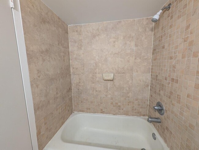 Building Photo - 1800 Sans Souci Blvd