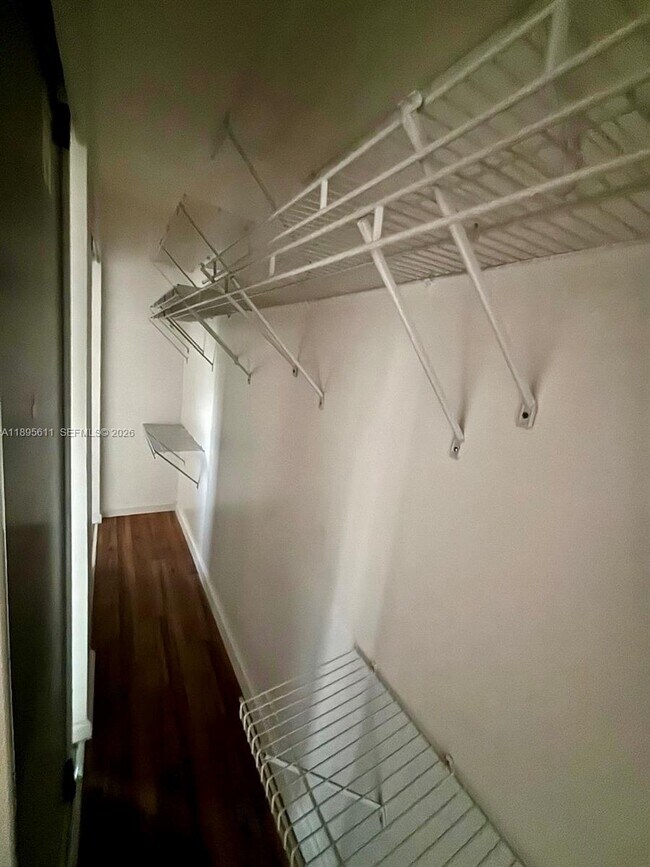 Building Photo - 1400 NE 54th St