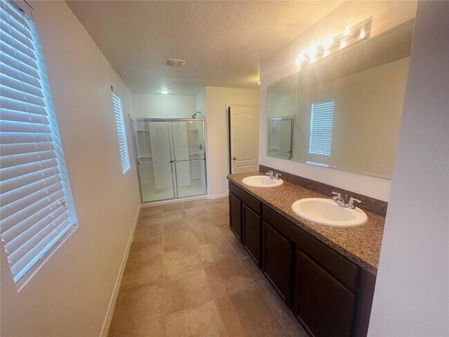 Building Photo - 16616 Broadford Ln