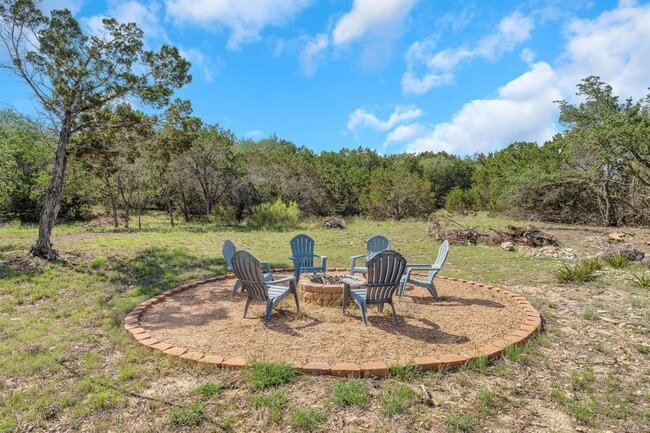 Building Photo - 1089 Hidden Hills Dr