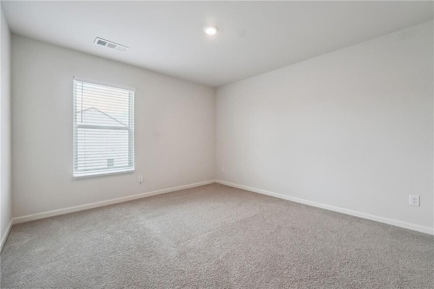 Building Photo - 100 Fernbrook Trl