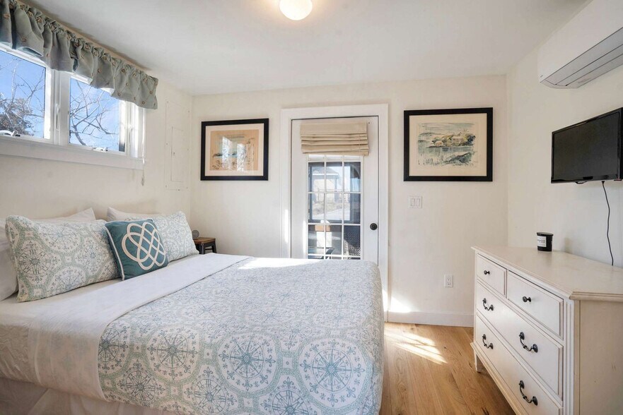 Building Photo - 125 Creek Rd