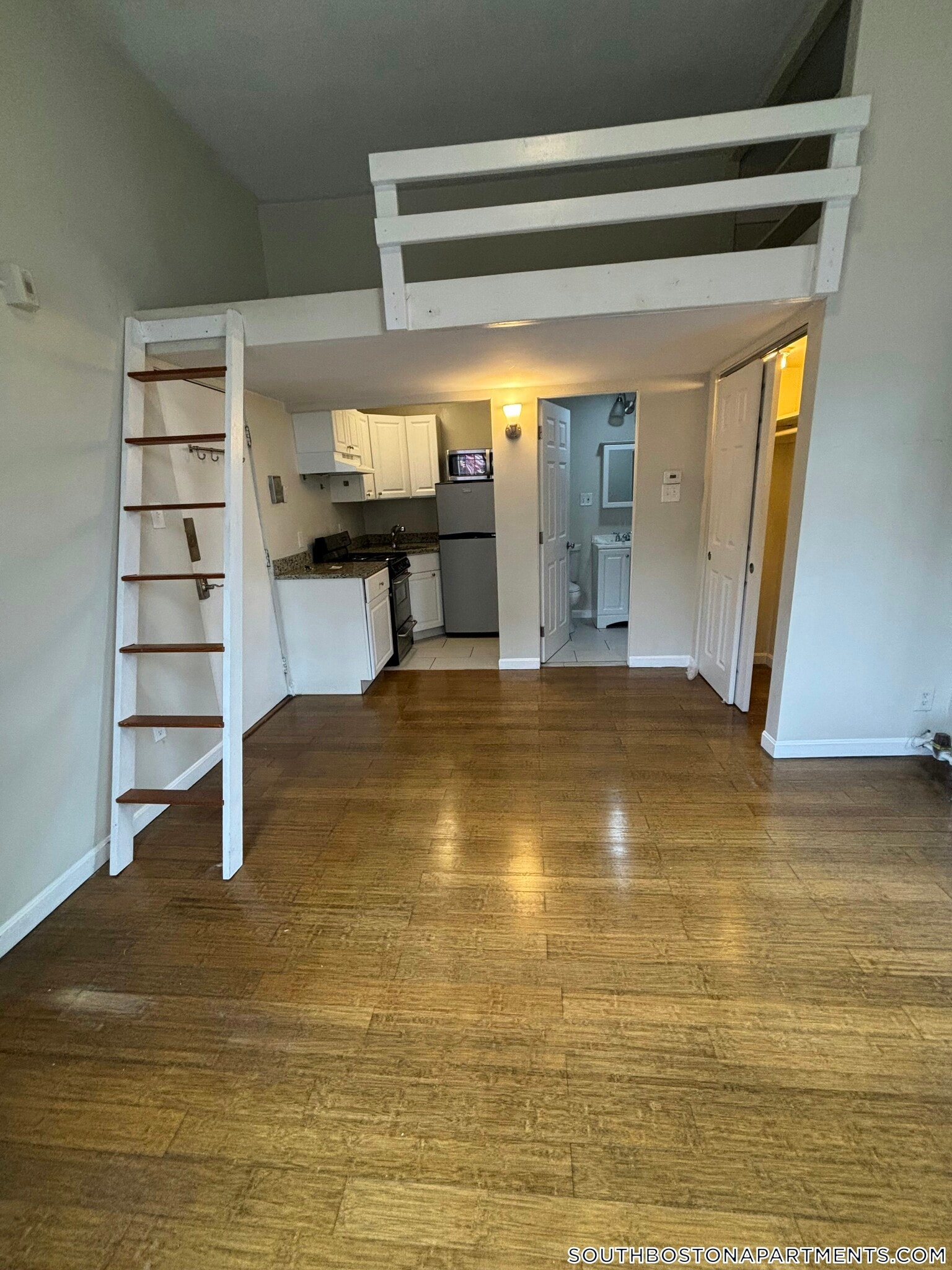 Building Photo - 538 E Broadway