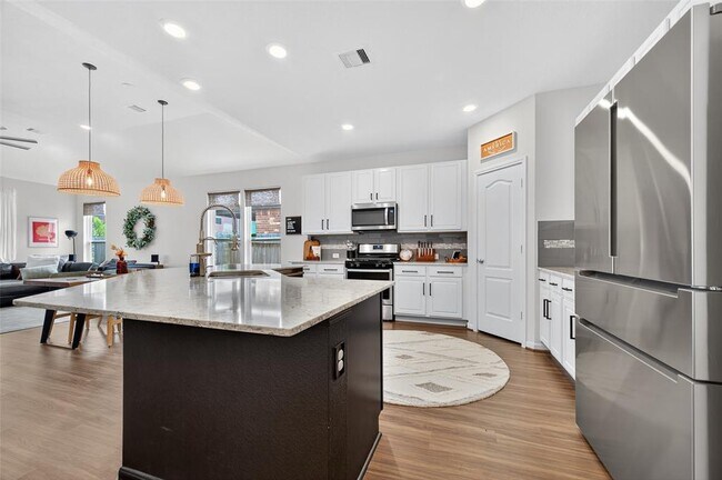 Building Photo - 12610 Northwood Colony Trl