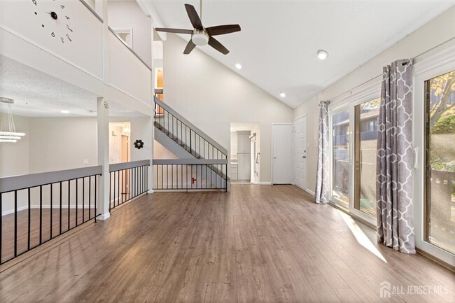 Building Photo - 496 Westgate Dr