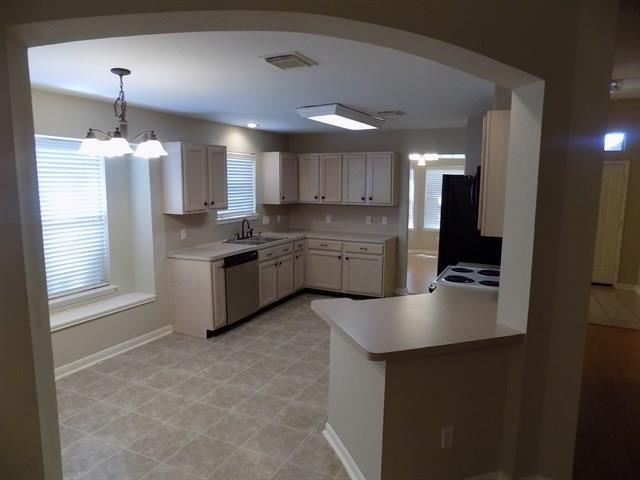 Building Photo - 10467 Twin Circles Dr